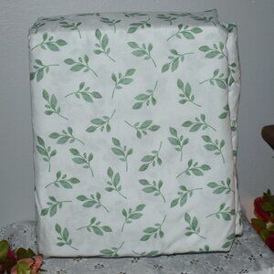 4 Piece White Green Eucalyptus Leaves Microfiber Bed Sheet Set, Queen Size